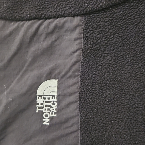 THE North Face Polartec Black Zip-Up Outdoor Jacket - Picture 4 of 10